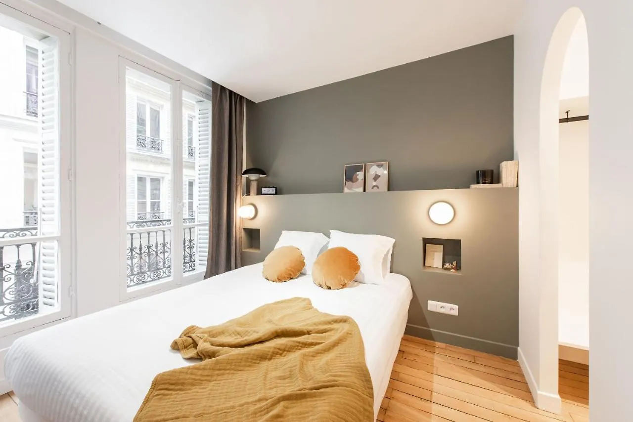And Renovated Parisian Apartment, 6-7 Guests דירה *